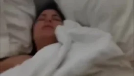 Büyük M*meli *rospu Yatakta B*şaltıyor