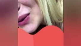 Ev çok kalabalık o yüzden sessiz oluyoruz diyen sarışın lez kanka'lar öğrencievi'mi aile evi mi emin olamadık