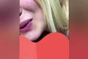Ev çok kalabalık o yüzden sessiz oluyoruz diyen sarışın lez kanka'lar öğrencievi'mi aile evi mi emin olamadık