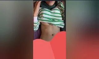 Fit vucudu dar amcığı ile sikiş esnasına amatör olsa da öğrenmek isteyen Türbanlı köylü kızı
