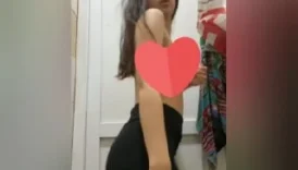 İzmitli Hatun Ne Bulduysa Götüne Sokuyor
