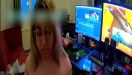Kankamın annesi Ayren Ablayı playstation oyunu öğretirken s*kiyor