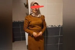 Türbanlı olgun kadın