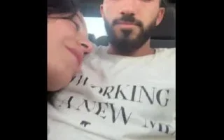 Ünili Hatunu Çeşitli Yerlerde Götürüyor